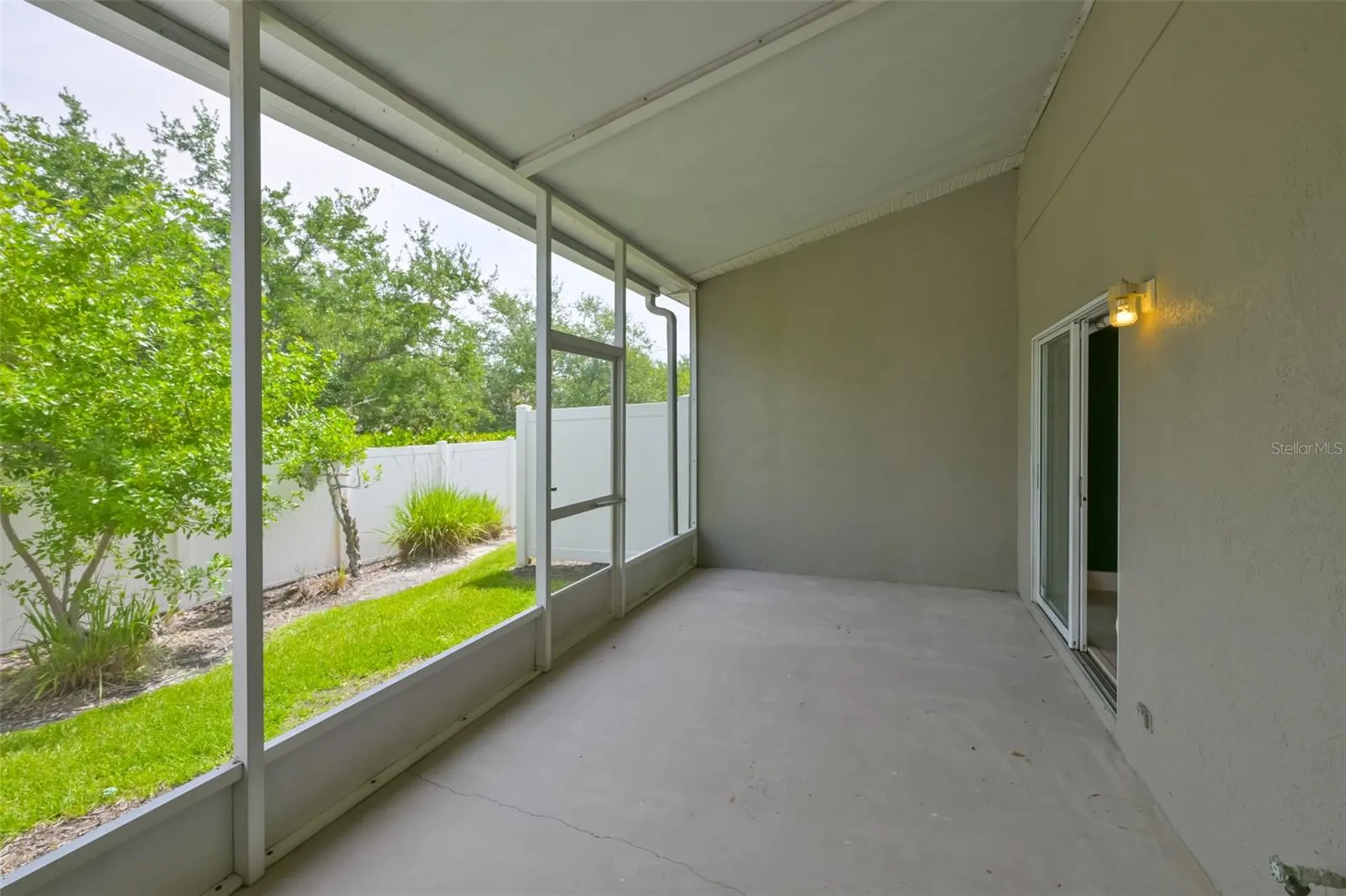 671 Vallance Way NE St Petersburg FL 33716