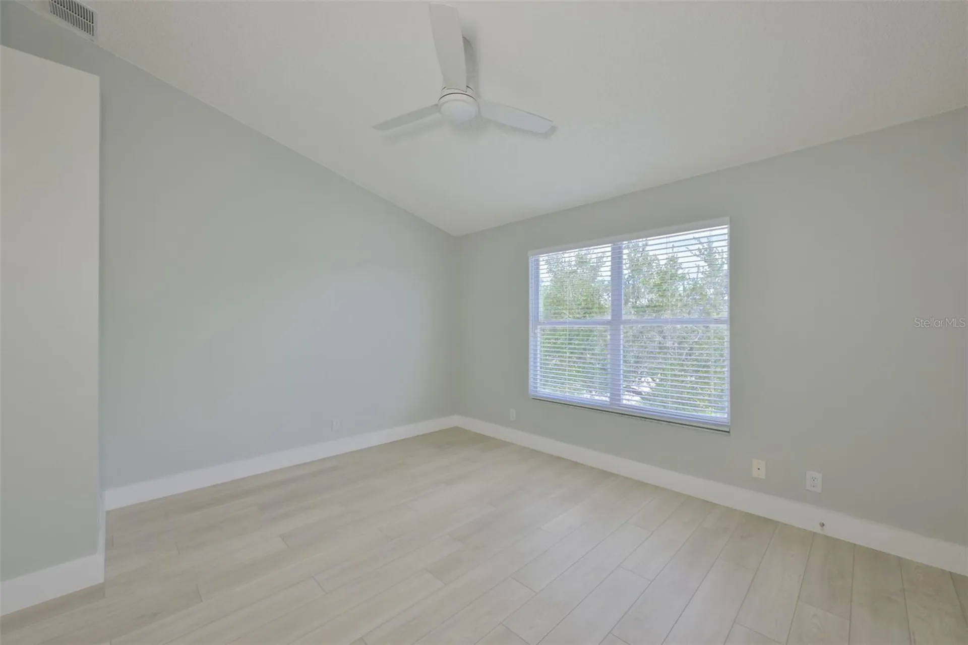 671 Vallance Way NE St Petersburg FL 33716