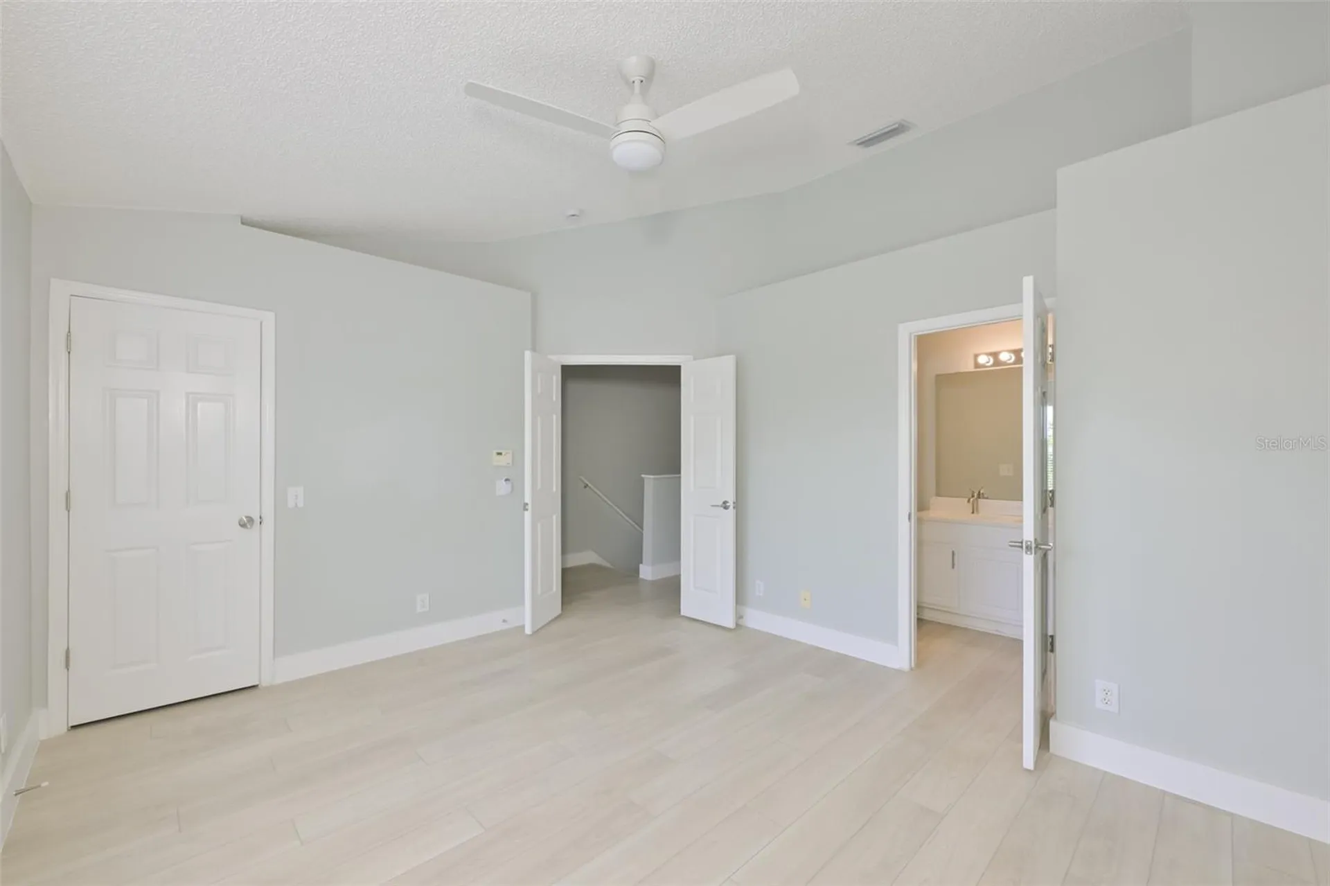 671 Vallance Way NE St Petersburg FL 33716