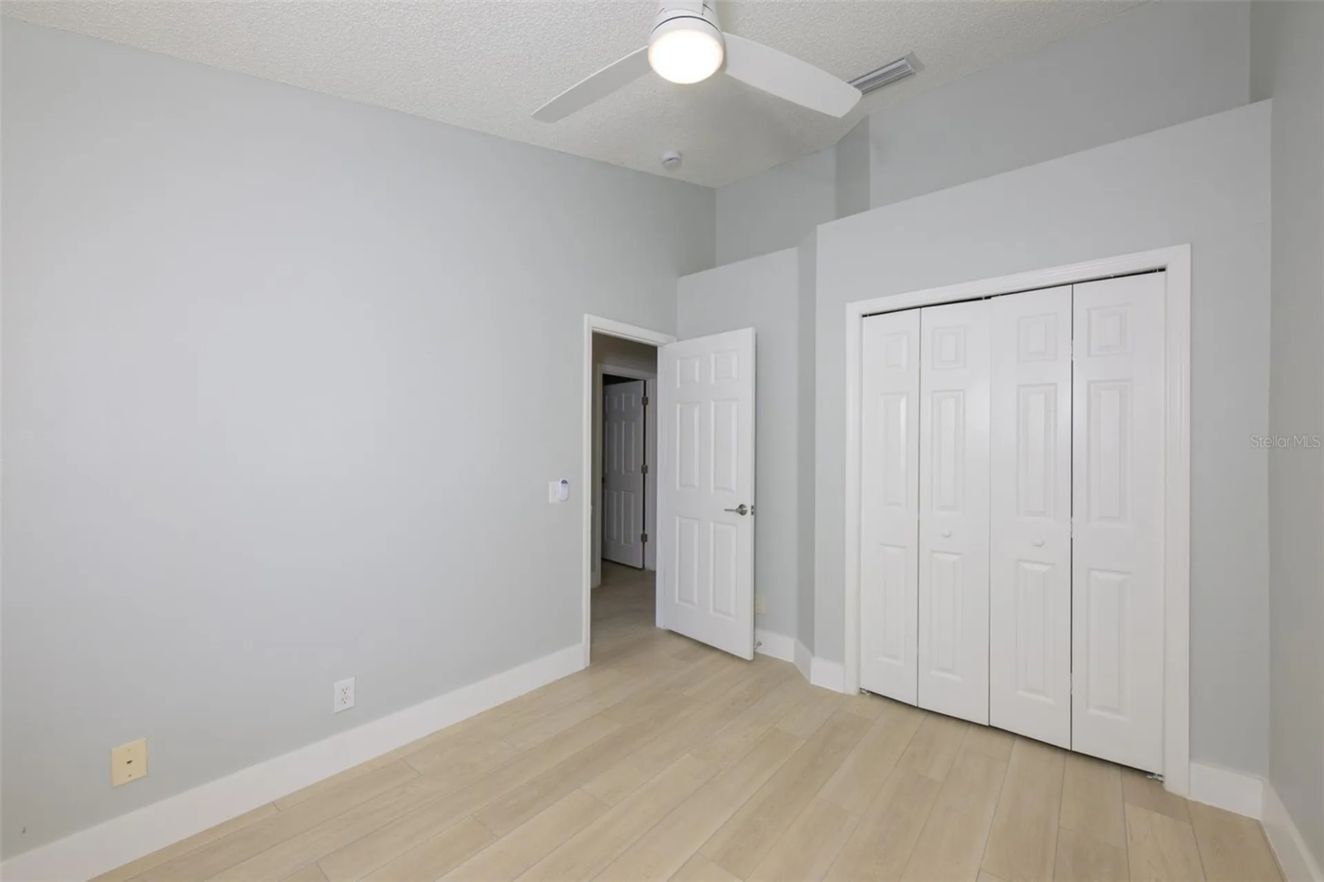 671 Vallance Way NE St Petersburg FL 33716