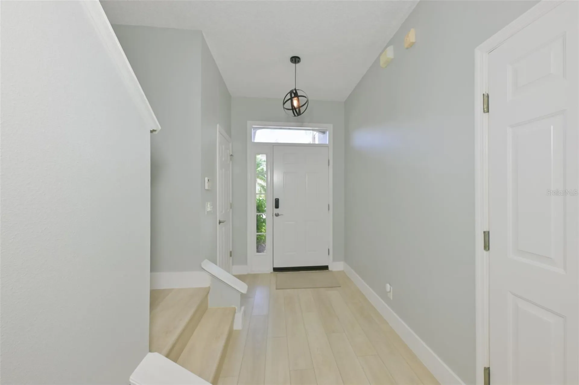 671 Vallance Way NE St Petersburg FL 33716
