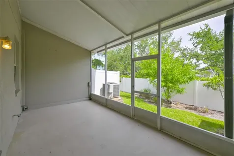 671 Vallance Way NE St Petersburg FL 33716