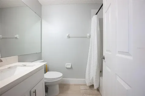 671 Vallance Way NE St Petersburg FL 33716