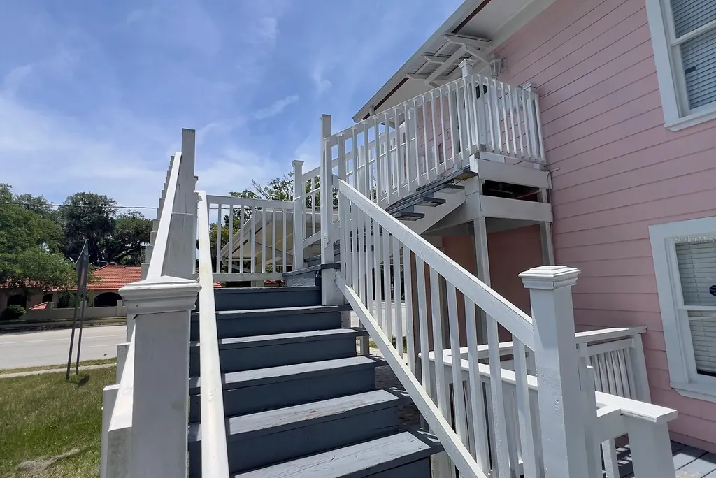 821 Emmett Street Kissimmee FL 34741