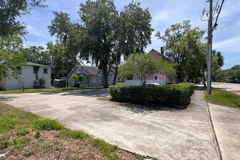 821 Emmett Street Kissimmee FL 34741