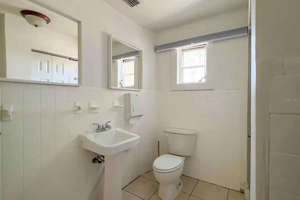 821 Emmett Street Kissimmee FL 34741