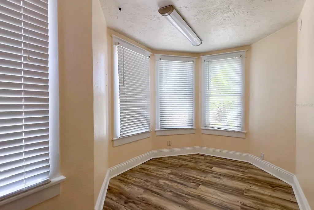 821 Emmett Street Kissimmee FL 34741