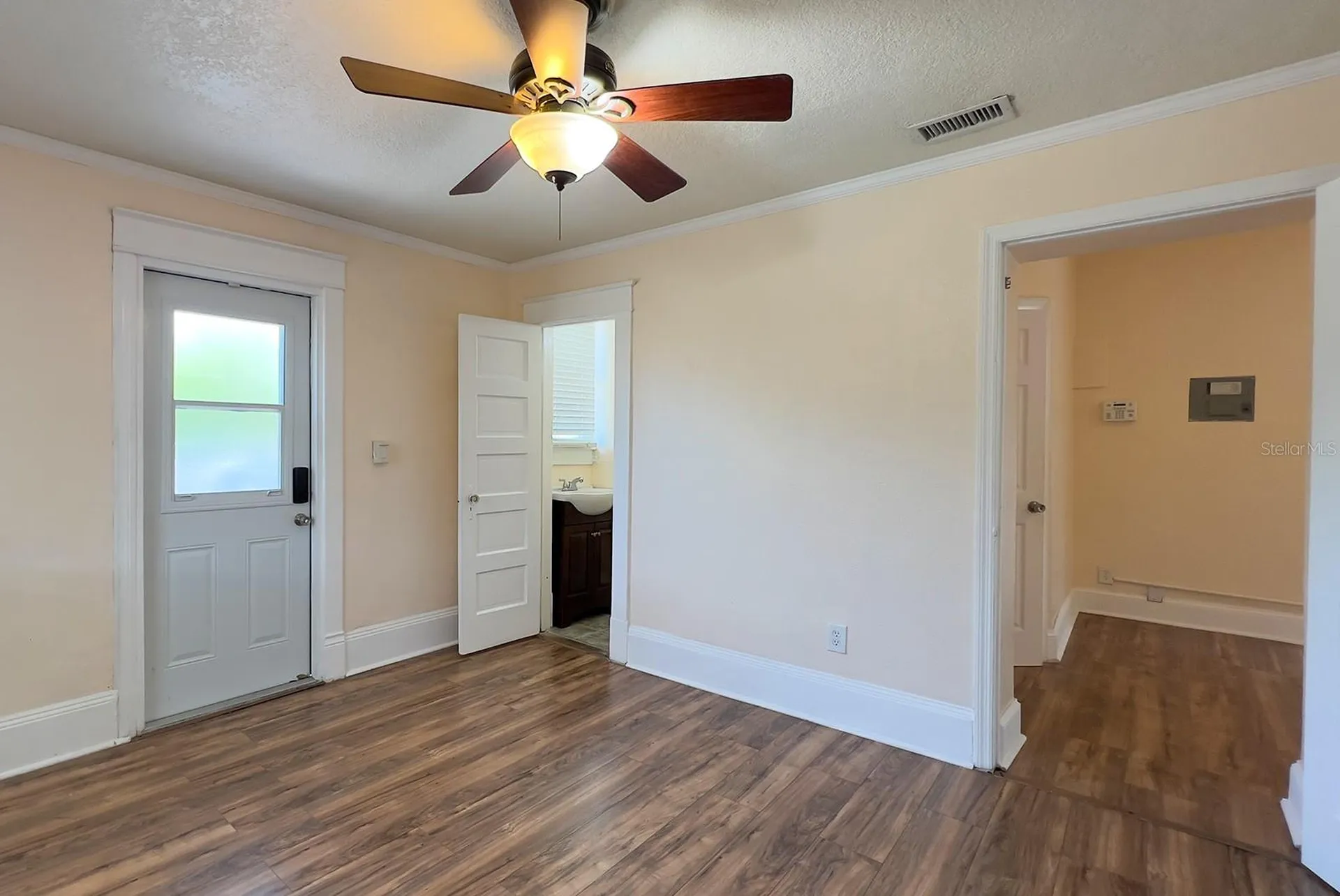821 Emmett Street Kissimmee FL 34741