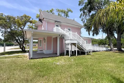 821 Emmett Street Kissimmee FL 34741