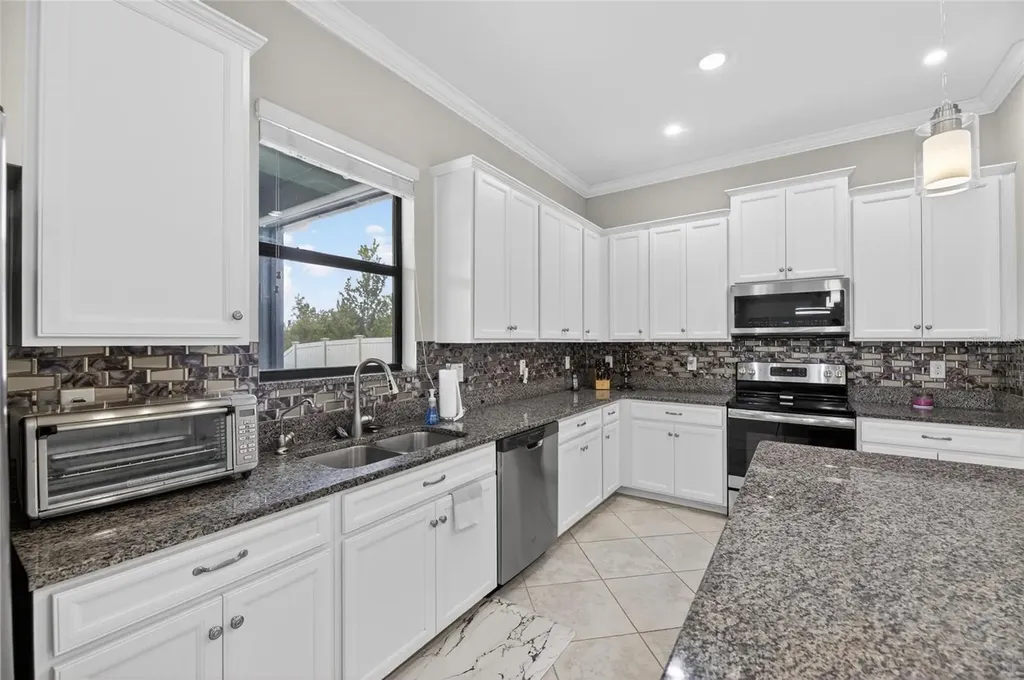 2905 Hilliard Drive Wesley Chapel FL 33543