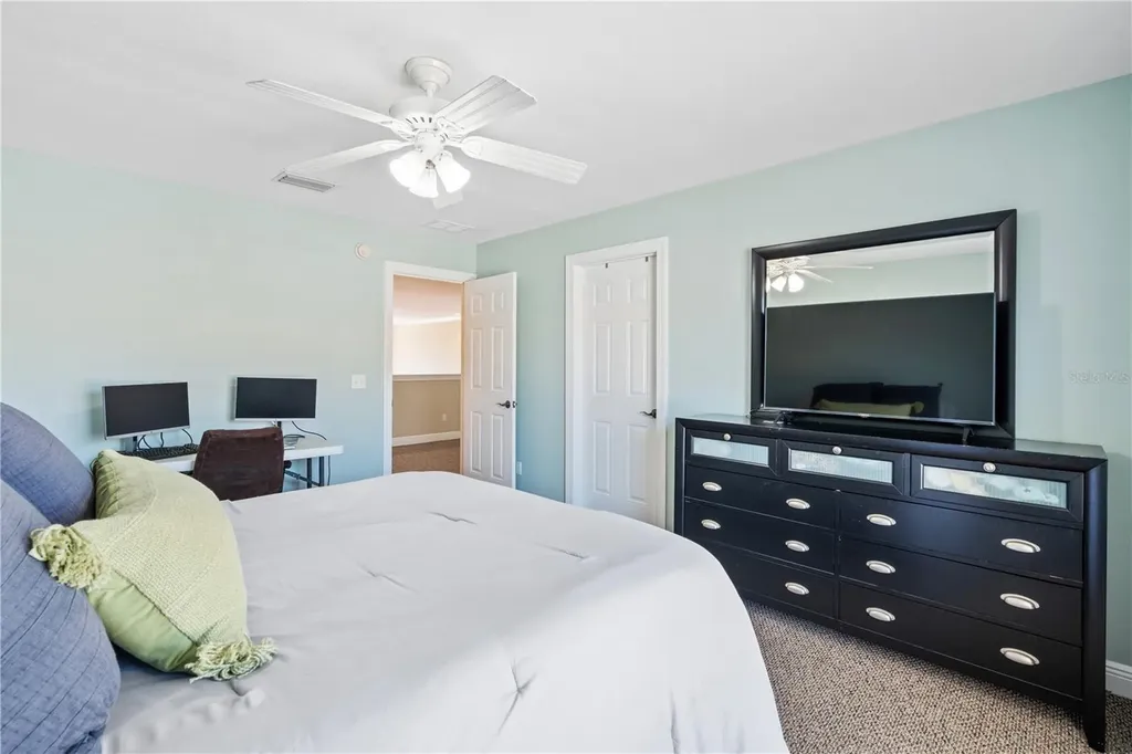 210 Valencia Circle St Petersburg FL 33716