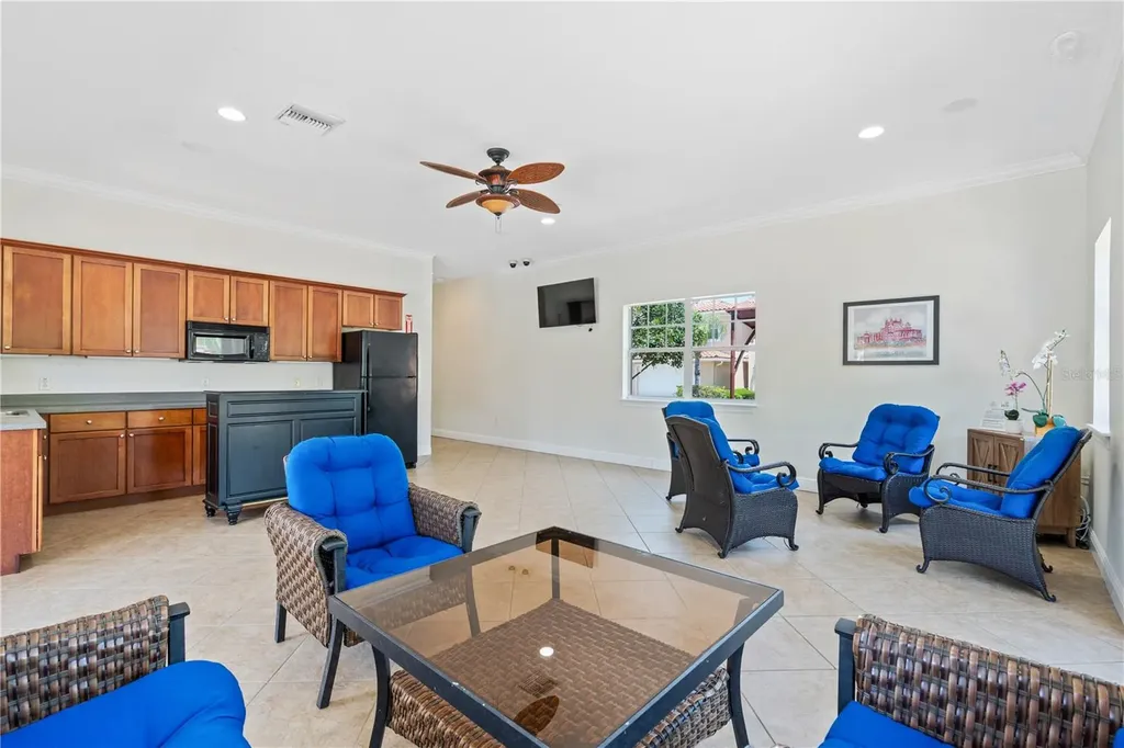 210 Valencia Circle St Petersburg FL 33716