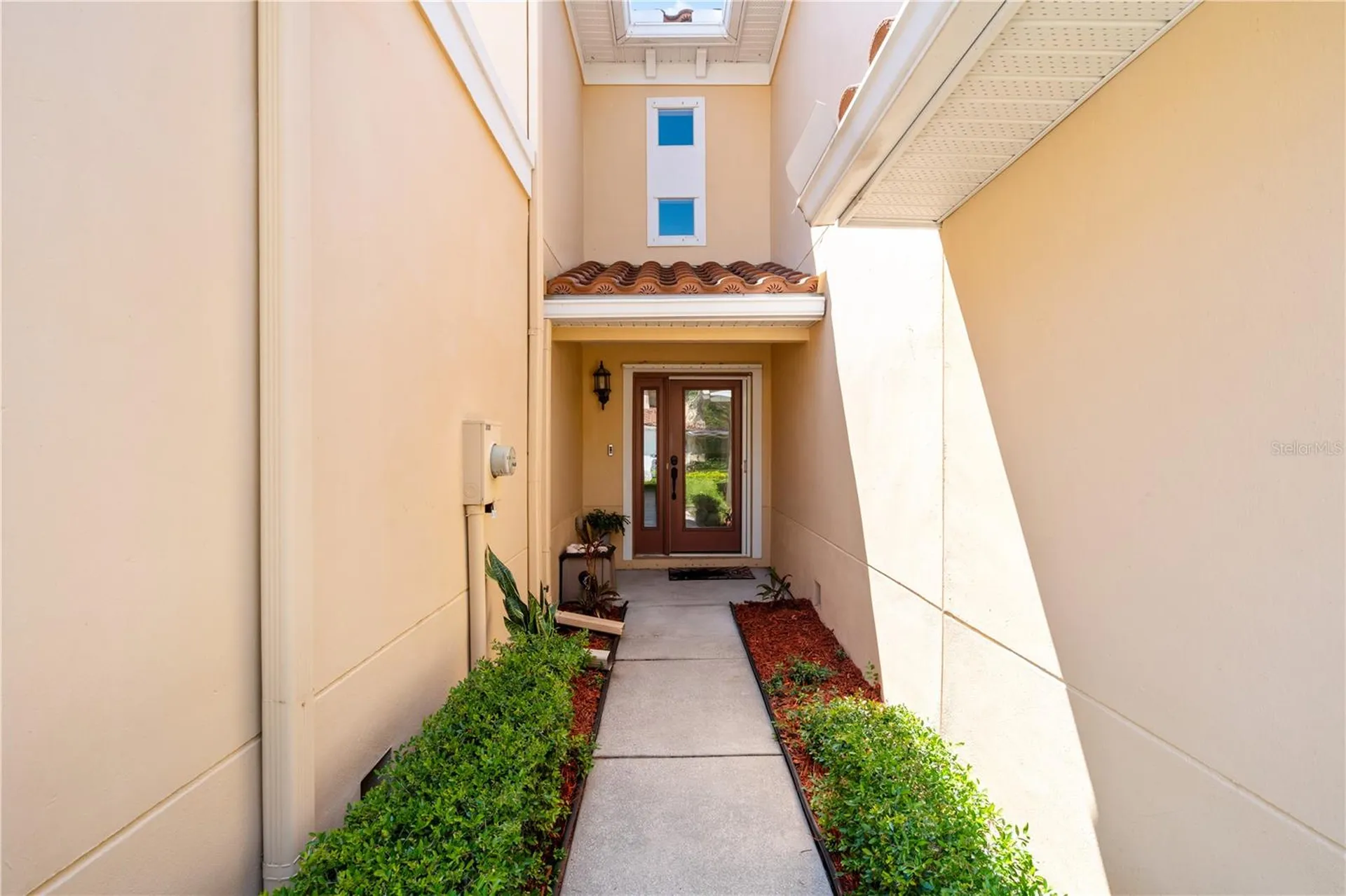210 Valencia Circle St Petersburg FL 33716