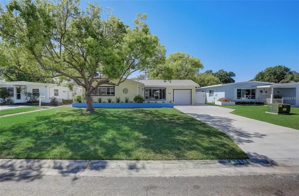 5428 7th Avenue N St Petersburg FL 33710