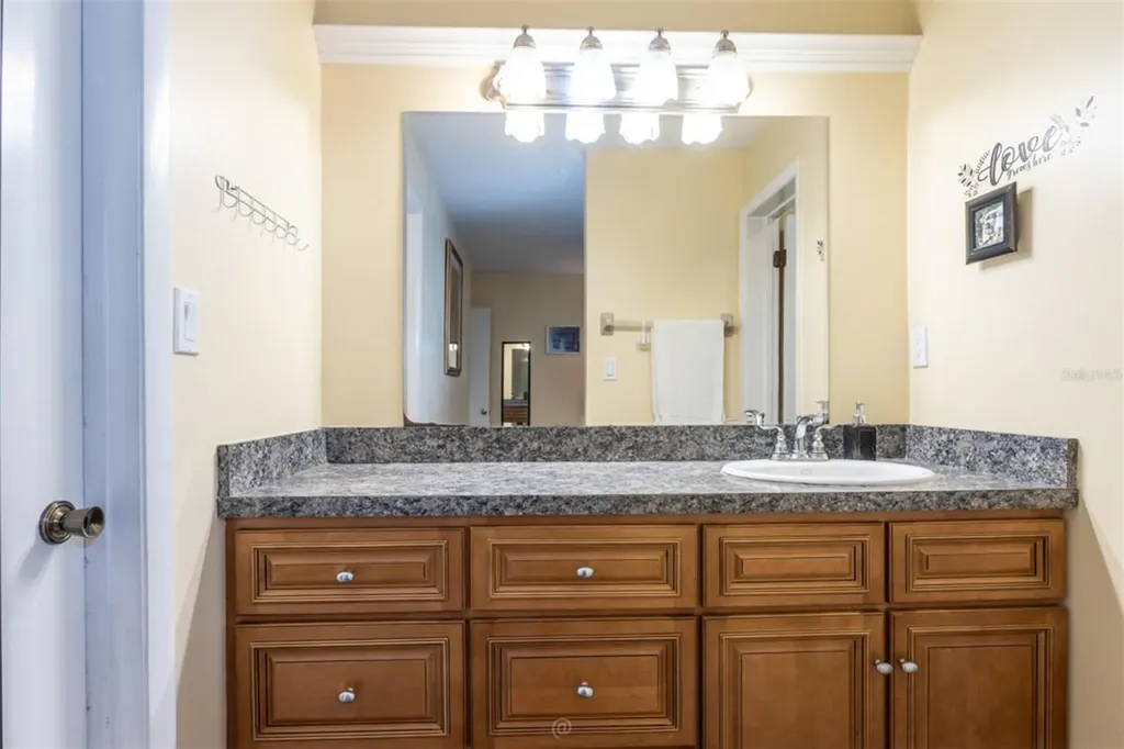 18 Salisbury Court Palm Coast FL 32137