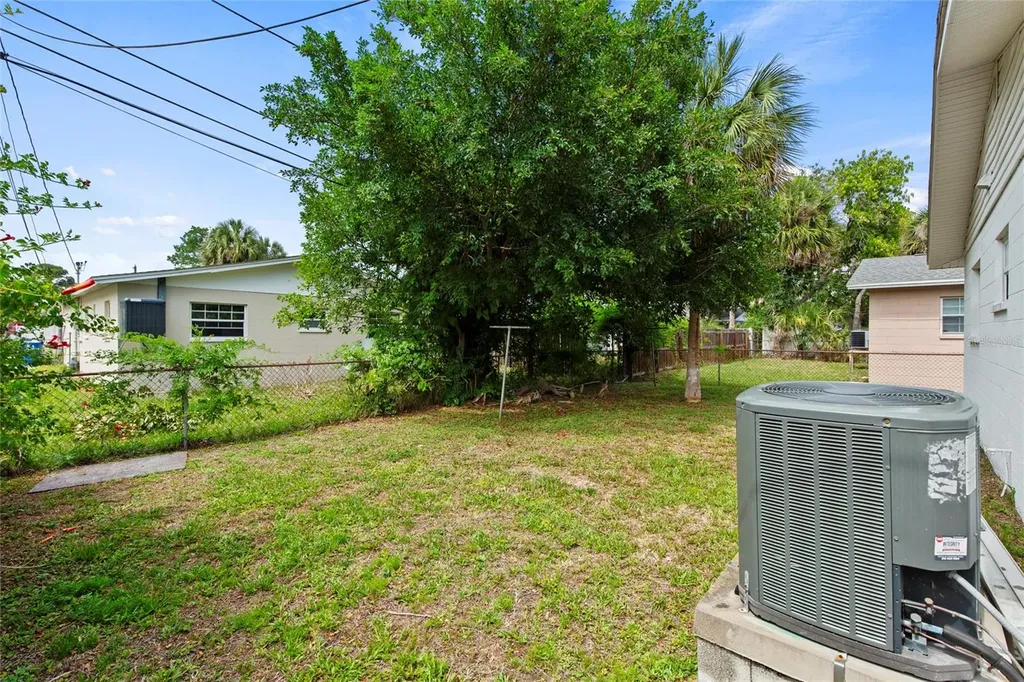 1735 Mississippi Avenue NE St Petersburg FL 33703