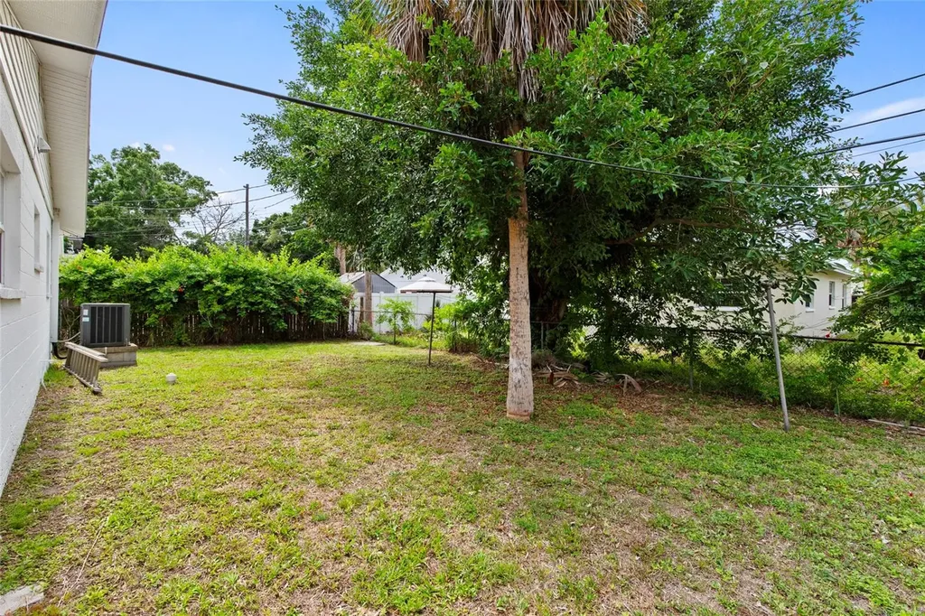 1735 Mississippi Avenue NE St Petersburg FL 33703