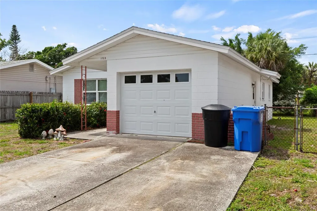 1735 Mississippi Avenue NE St Petersburg FL 33703