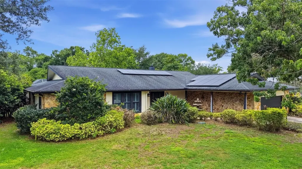 1135 Wisper Run Court Lutz FL 33558