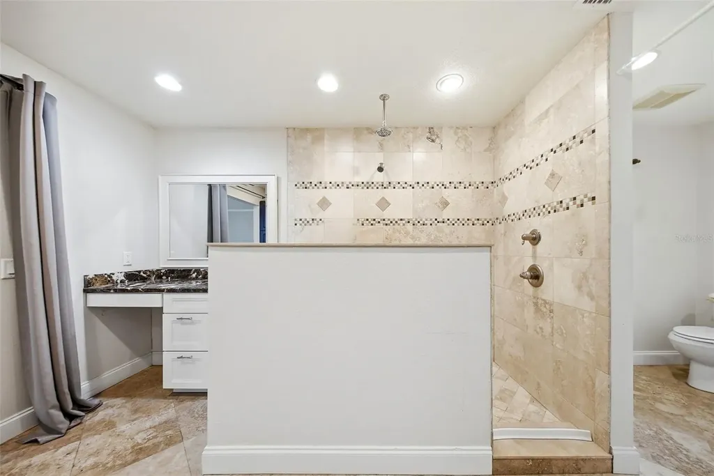 1135 Wisper Run Court Lutz FL 33558