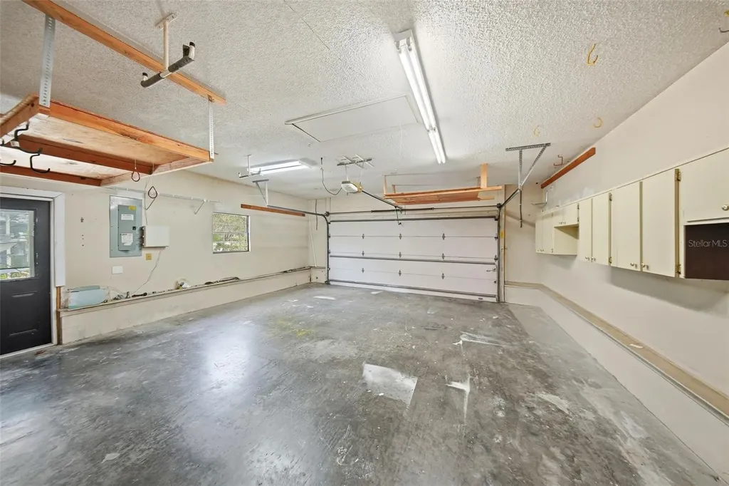 1135 Wisper Run Court Lutz FL 33558