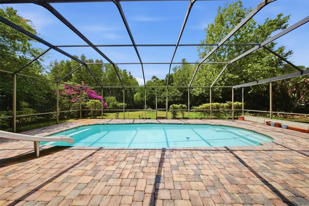 1135 Wisper Run Court Lutz FL 33558
