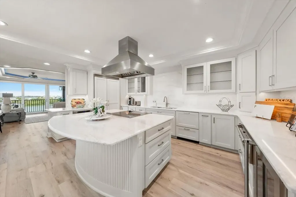4 Belleview Boulevard Belleair FL 33756