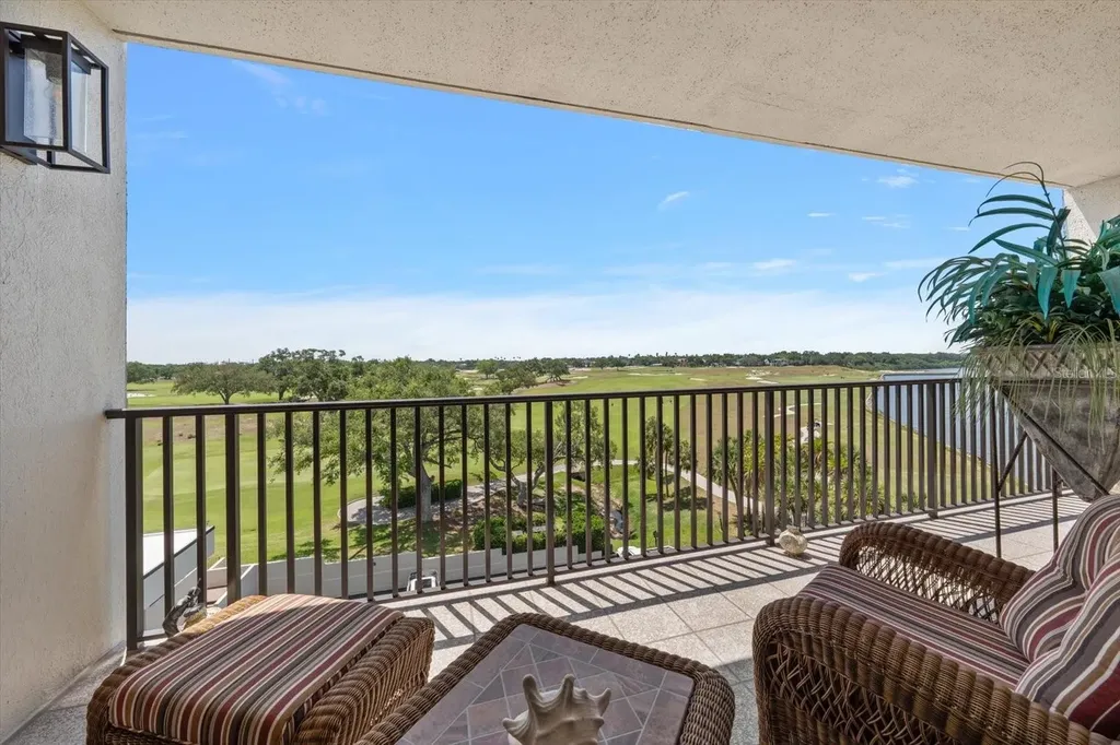 4 Belleview Boulevard Belleair FL 33756