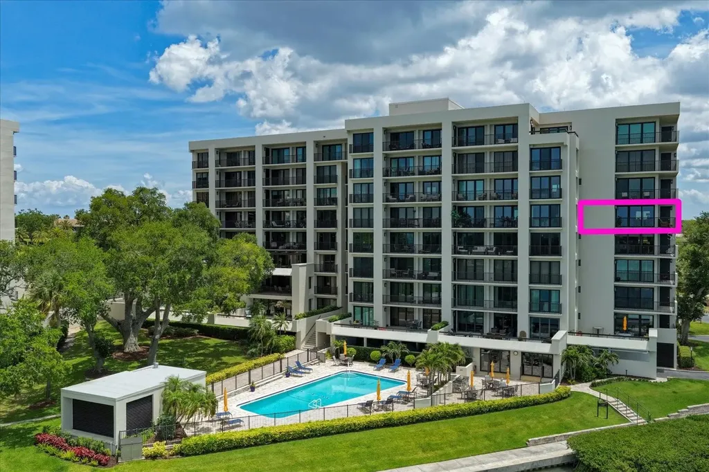 4 Belleview Boulevard Belleair FL 33756