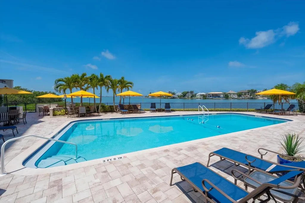 4 Belleview Boulevard Belleair FL 33756