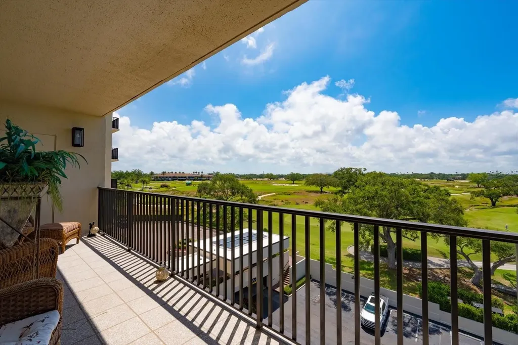 4 Belleview Boulevard Belleair FL 33756
