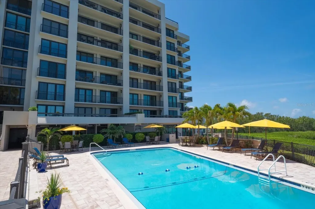 4 Belleview Boulevard Belleair FL 33756