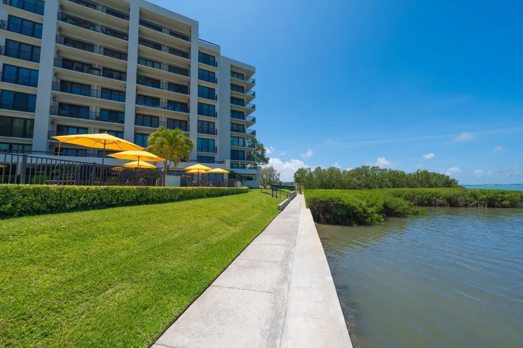 4 Belleview Boulevard Belleair FL 33756