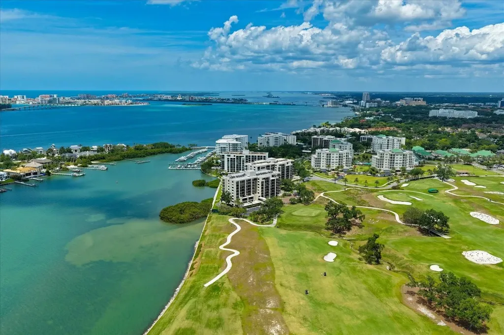 4 Belleview Boulevard Belleair FL 33756