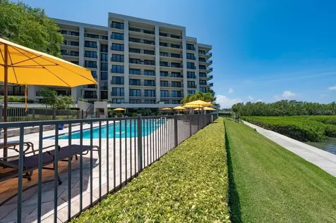 4 Belleview Boulevard Belleair FL 33756