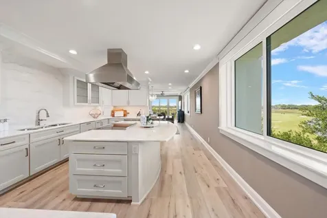 4 Belleview Boulevard Belleair FL 33756