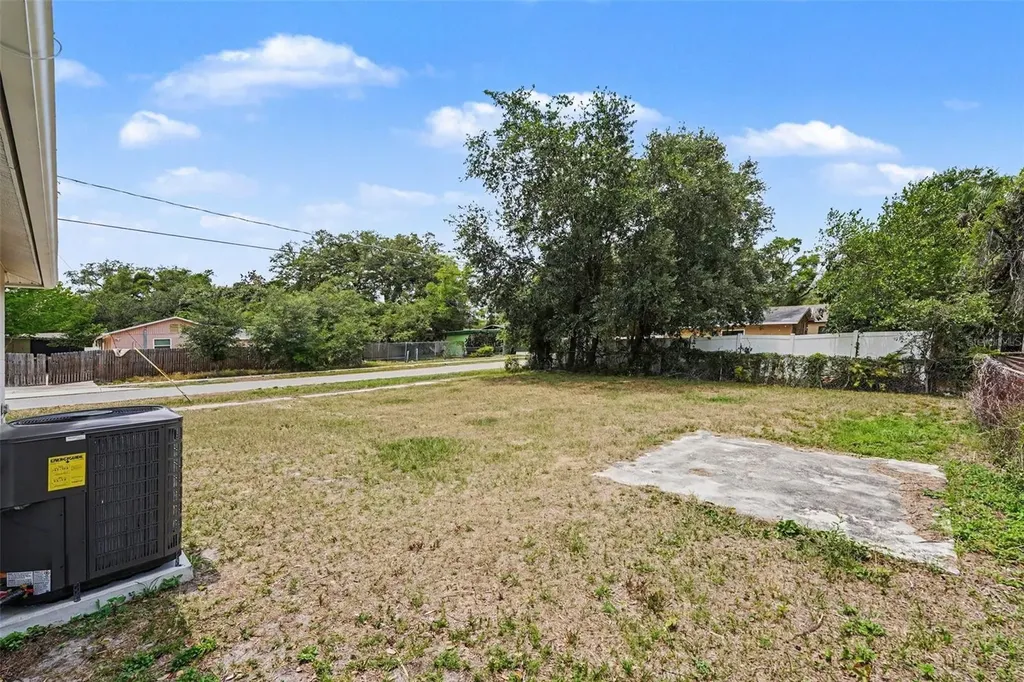 1602 E North Bay Street Tampa FL 33610