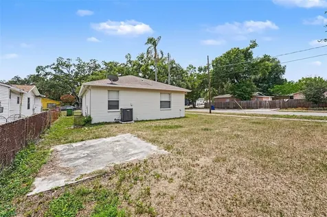 1602 E North Bay Street Tampa FL 33610