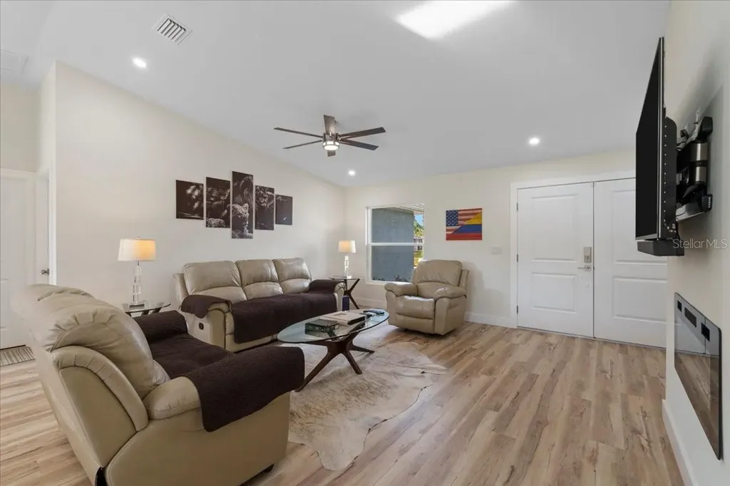 2405 Vancouver Lane North Port FL 34286