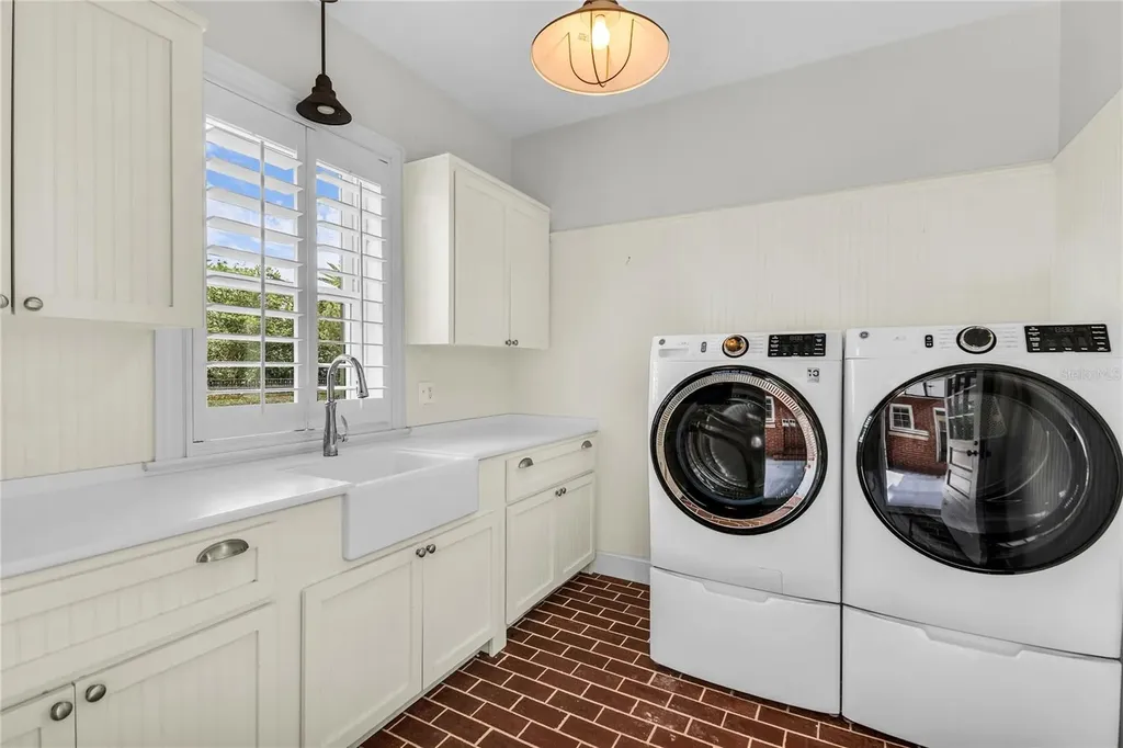 1530 Waterwitch Drive Orlando FL 32806