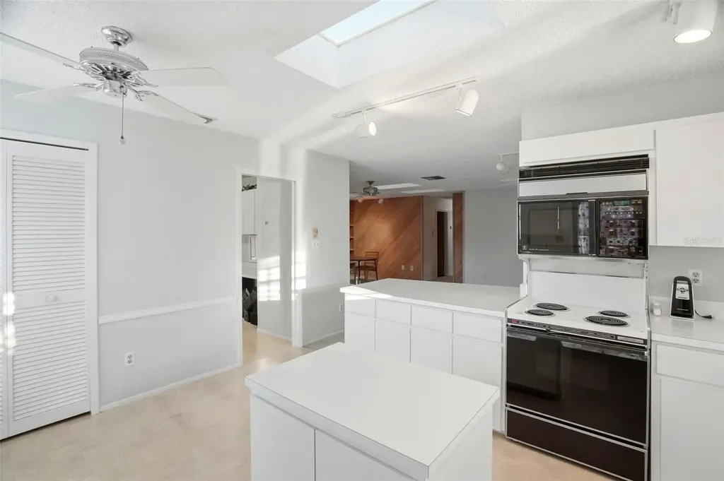 110 Georgia Ave. Avenue Crystal Beach FL 34681