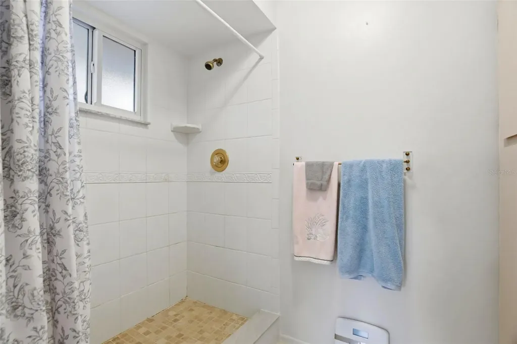 110 Georgia Ave. Avenue Crystal Beach FL 34681