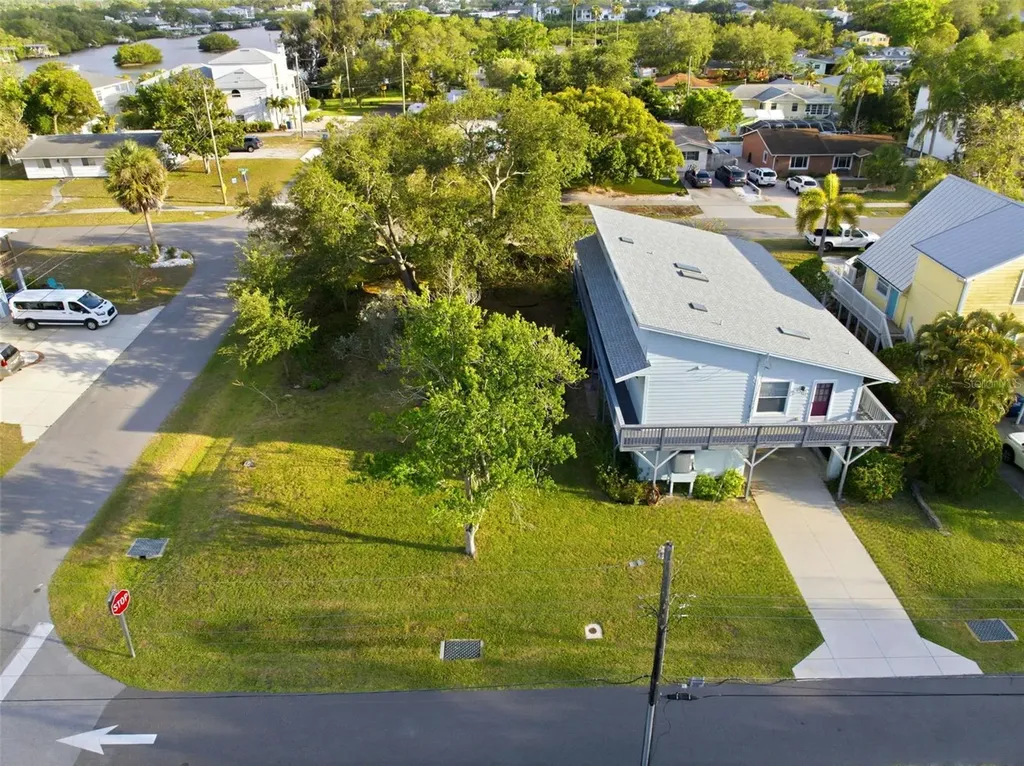 110 Georgia Ave. Avenue Crystal Beach FL 34681