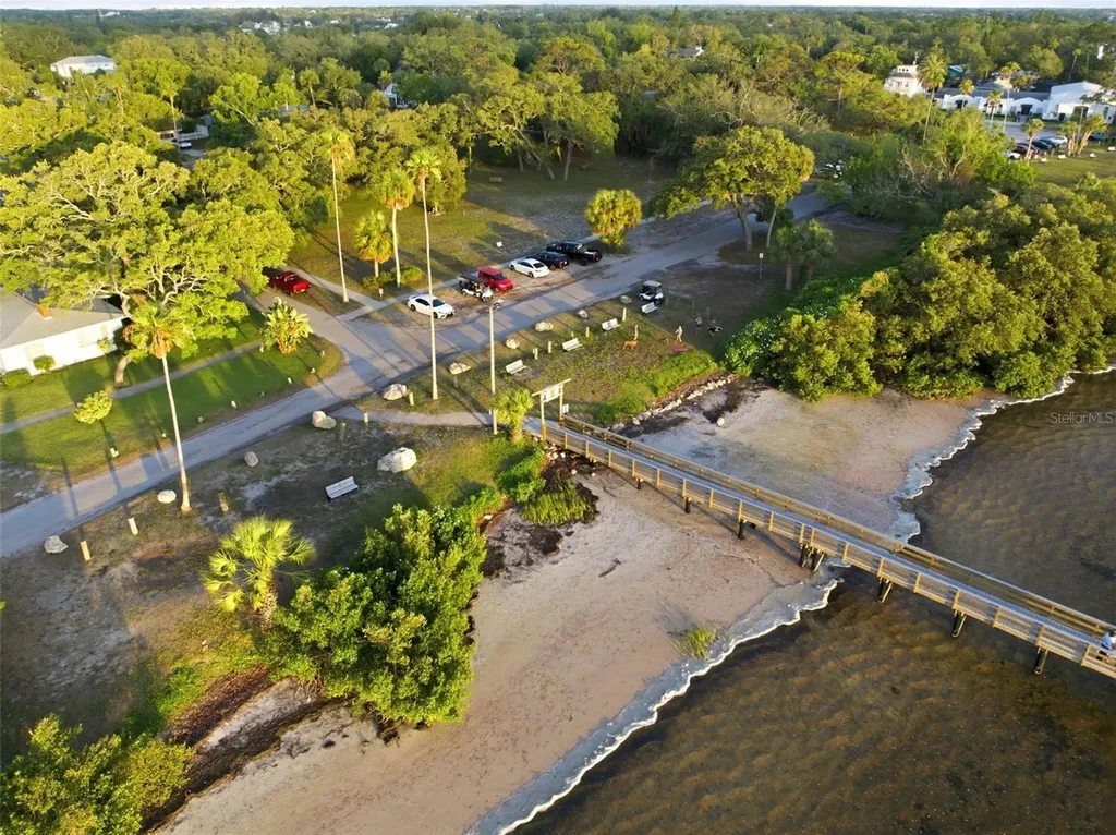 110 Georgia Ave. Avenue Crystal Beach FL 34681
