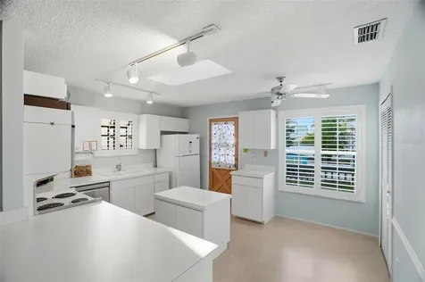 110 Georgia Ave. Avenue Crystal Beach FL 34681