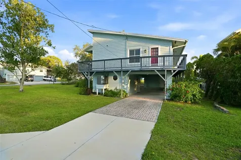 110 Georgia Ave. Avenue Crystal Beach FL 34681