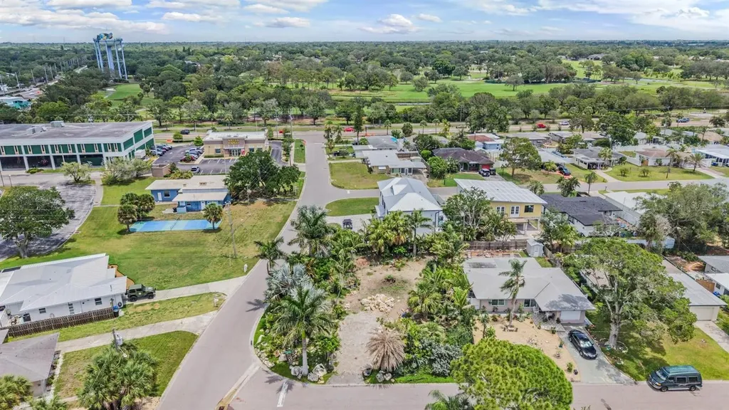 591 Baywood Drive N Dunedin FL 34698