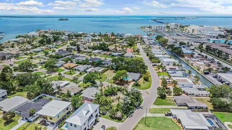 591 Baywood Drive N Dunedin FL 34698