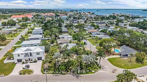591 Baywood Drive N Dunedin FL 34698