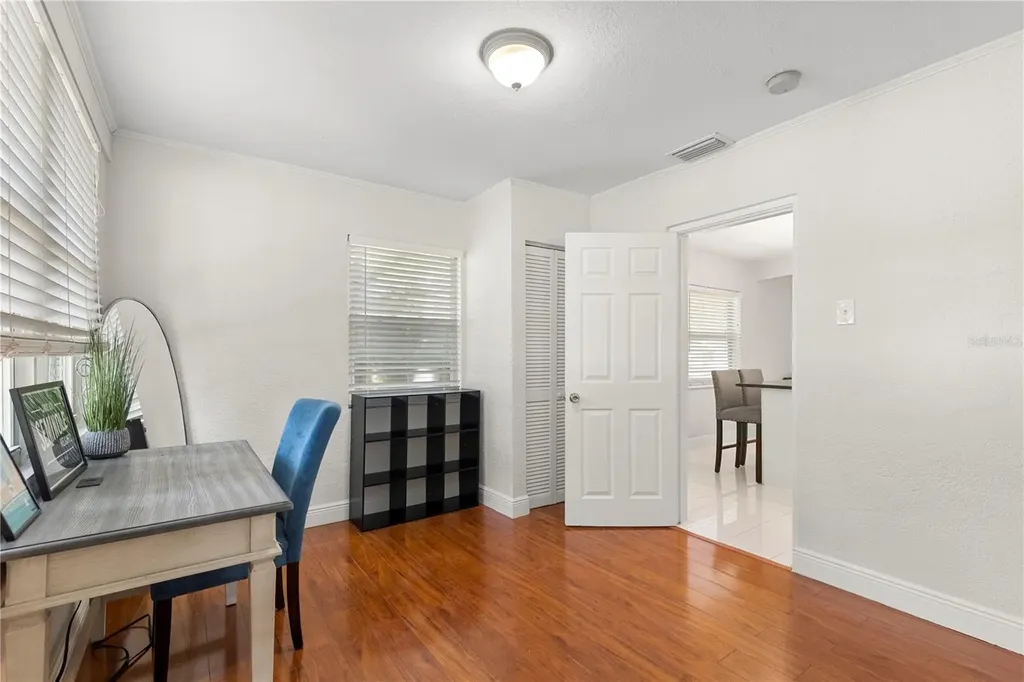 2013 E Henry Avenue Tampa FL 33610